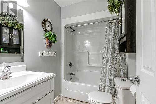 129 Thorne Street, Mindemoya, Manitoulin Island, ON - Indoor Photo Showing Bathroom