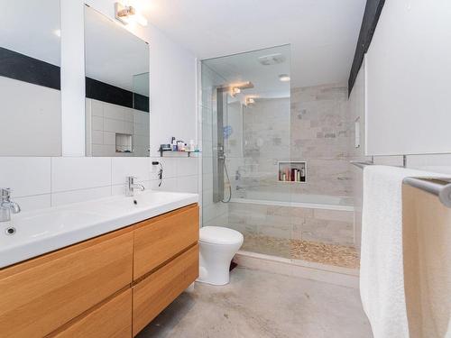 Salle de bains attenante Ã  la CCP - 5273  - 5277 Rue Fabre, Montréal (Le Plateau-Mont-Royal), QC - Indoor Photo Showing Bathroom