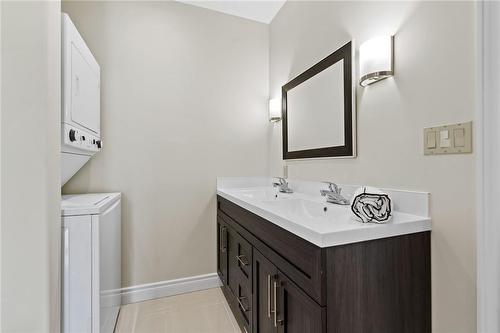 Suite #2 bathroom with own laundry facilities - 6771 Calaguiro Drive, Niagara Falls, ON - Indoor