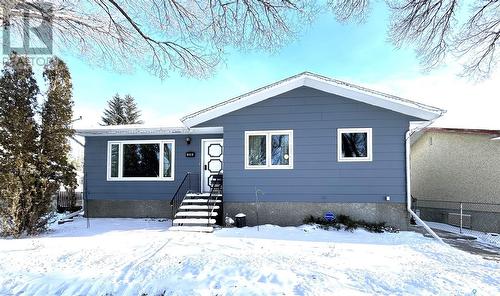 516 Maple Street, Maple Creek, SK - Outdoor