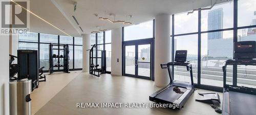 2910 - 3900 Confederation Parkway, Mississauga, ON - Indoor Photo Showing Gym Room