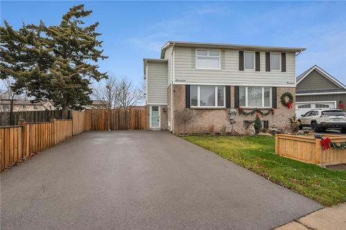 17 Joncaire Place, Stoney Creek, ON - Outdoor