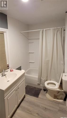 218 Clare Street, North Portal, SK - Indoor Photo Showing Bathroom