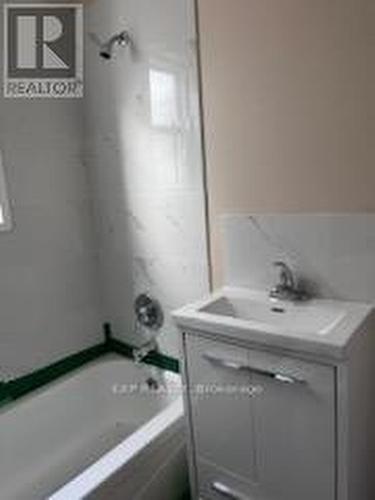 161 Pine Street N, Timmins, ON - Indoor Photo Showing Bathroom