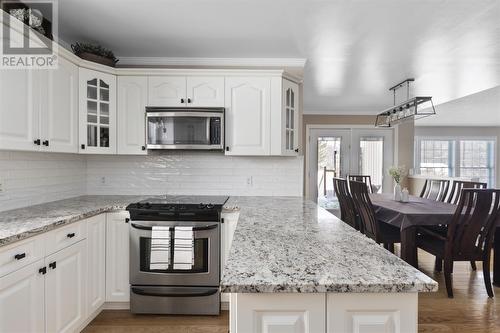 668 Fifth Lin E, Sault Ste. Marie, ON - Indoor Photo Showing Kitchen With Upgraded Kitchen