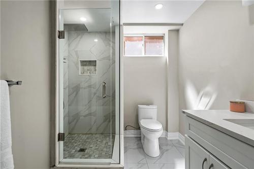 8 Orr Crescent, Stoney Creek, ON - Indoor Photo Showing Bathroom