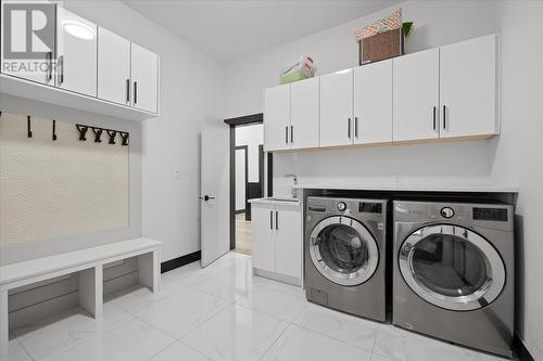 3121 Thacker Drive Unit# 5, West Kelowna, BC - Indoor Photo Showing Laundry Room