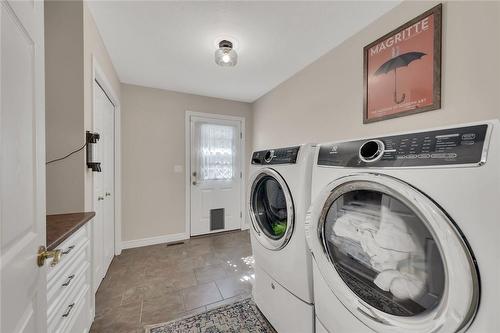 270 Mcgill Road, Brantford, ON - Indoor Photo Showing Laundry Room