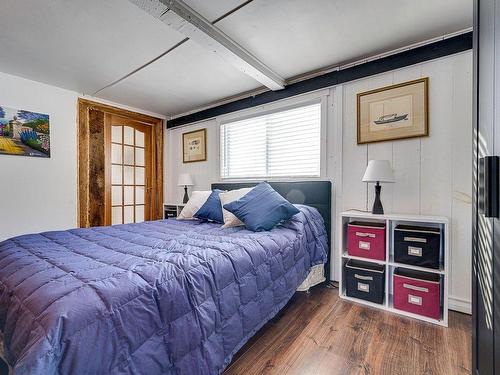 Master bedroom - 202A 2E Rang, Morin-Heights, QC - Indoor Photo Showing Bedroom