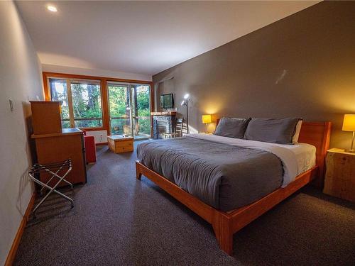 330 Reef Point Rd, Ucluelet, BC 