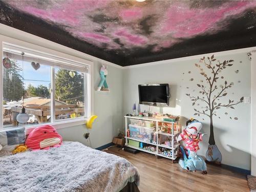 83 Johel Rd, Lake Cowichan, BC - Indoor Photo Showing Bedroom