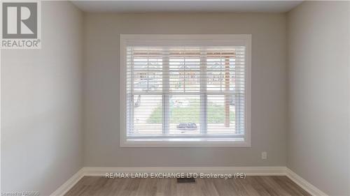 18 - 86 Eagle Court, Saugeen Shores, ON - Indoor Photo Showing Other Room