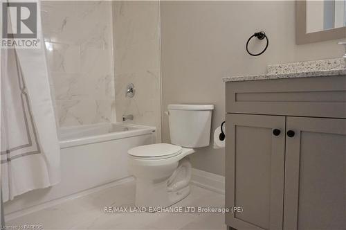 18 - 86 Eagle Court, Saugeen Shores, ON - Indoor Photo Showing Bathroom