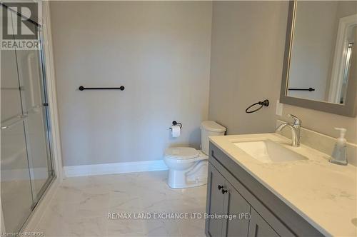 18 - 86 Eagle Court, Saugeen Shores, ON - Indoor Photo Showing Bathroom