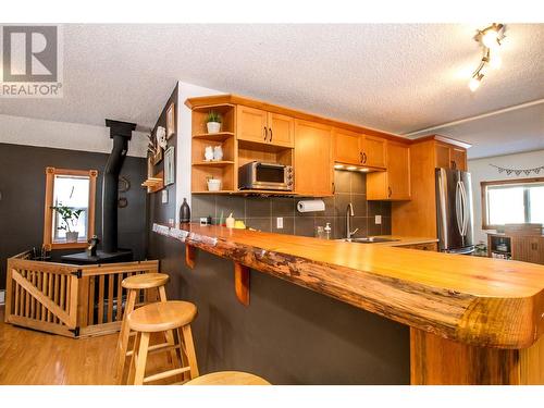 1408 Third Street W, Revelstoke, BC - Indoor Photo Showing Kitchen