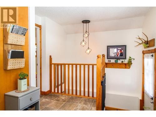 1408 Third Street W, Revelstoke, BC - Indoor Photo Showing Other Room