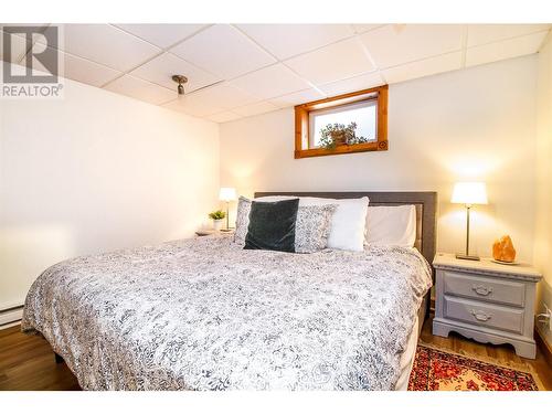 1408 Third Street W, Revelstoke, BC - Indoor Photo Showing Bedroom
