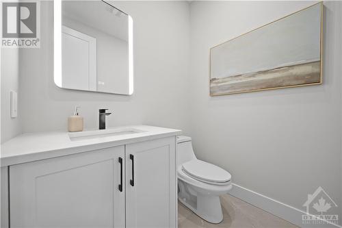 420 Ginger Crescent, Metcalfe, ON - Indoor Photo Showing Bathroom