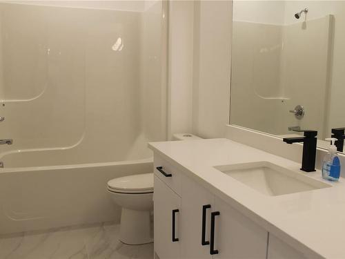 6234 Thomson Terr, Duncan, BC - Indoor Photo Showing Bathroom