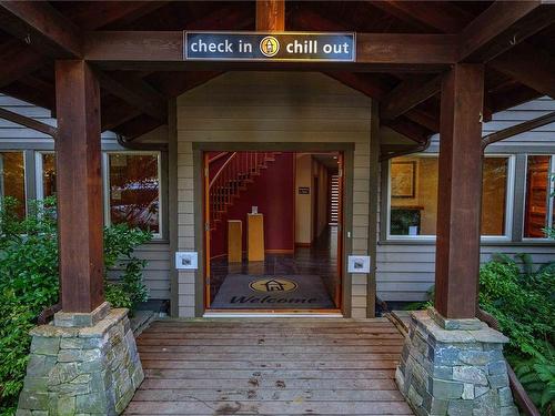 330 Reef Point Rd, Ucluelet, BC - Outdoor