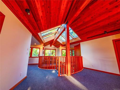 330 Reef Point Rd, Ucluelet, BC - Indoor Photo Showing Other Room