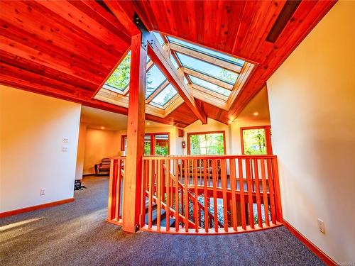 330 Reef Point Rd, Ucluelet, BC - Indoor Photo Showing Other Room