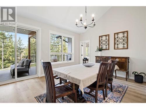 2863 Golf Course Drive, Blind Bay, BC - Indoor Photo Showing Dining Room