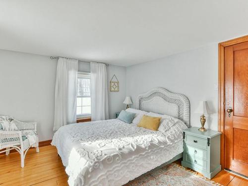 Master bedroom - 26 Rue Du Canal S., Grenville, QC - Indoor Photo Showing Bedroom