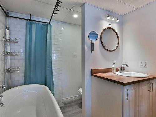 Bathroom - 26 Rue Du Canal S., Grenville, QC - Indoor Photo Showing Bathroom