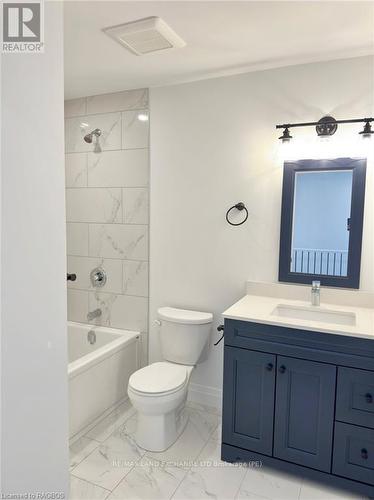 17 - 82 Eagle Court, Saugeen Shores, ON - Indoor Photo Showing Bathroom