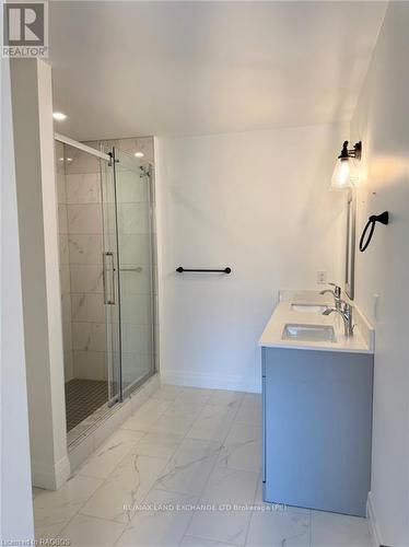 17 - 82 Eagle Court, Saugeen Shores, ON - Indoor Photo Showing Bathroom