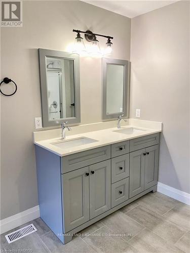 17 - 82 Eagle Court, Saugeen Shores, ON - Indoor Photo Showing Bathroom