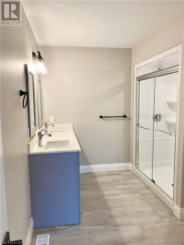 17 - 82 Eagle Court, Saugeen Shores, ON - Indoor Photo Showing Bathroom