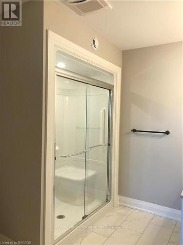 17 - 82 Eagle Court, Saugeen Shores, ON - Indoor Photo Showing Bathroom