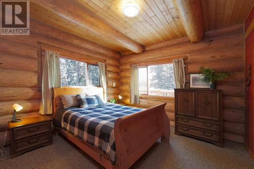 4829 Pine Ridge Way, Logan Lake, BC - Indoor Photo Showing Bedroom