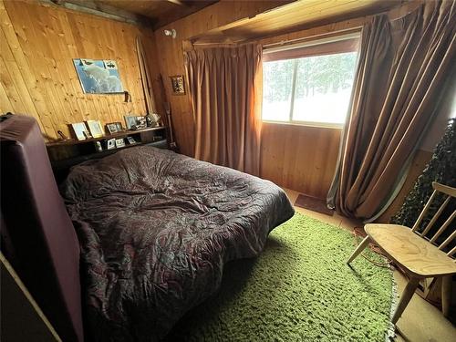 1453 Summers Creek Road, Princeton, BC - Indoor Photo Showing Bedroom