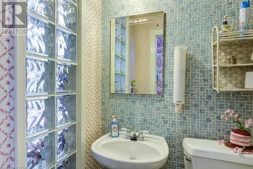 Bathroom - 538 Queen Street N, Paisley, ON - Indoor Photo Showing Bathroom