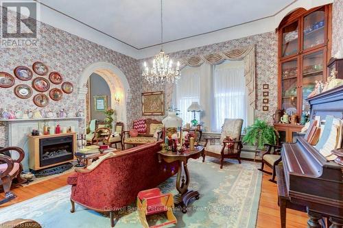 538 Queen Street N, Arran-Elderslie (Arran Elderslie), ON - Indoor Photo Showing Living Room With Fireplace