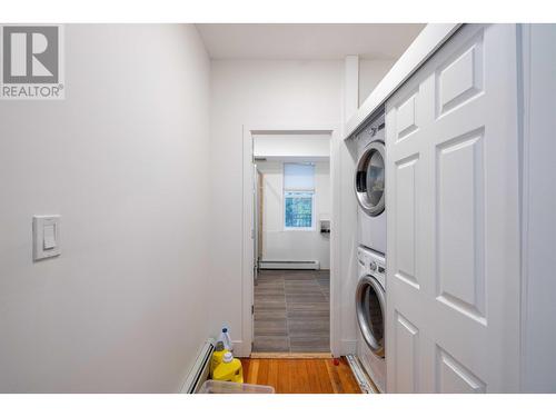 4355 Granville Street, Vancouver, BC - Indoor Photo Showing Laundry Room