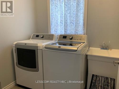 1815 Brown Dr, London, ON - Indoor Photo Showing Laundry Room
