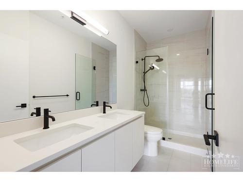 403 8496 120 Street, Surrey, BC - Indoor Photo Showing Bathroom