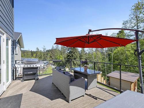 6423 Hopkins Crt, Sooke, BC - Outdoor With Exterior