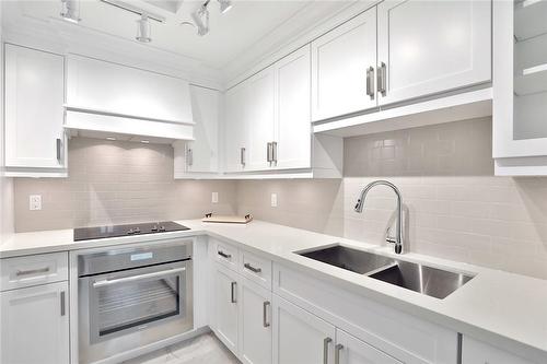 2060 Lakeshore Road|Unit #611, Burlington, ON - Indoor Photo Showing Kitchen With Double Sink With Upgraded Kitchen