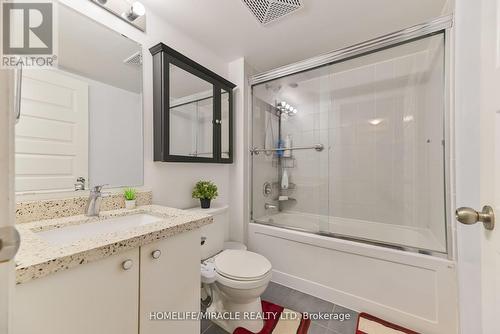 709 - 215 Queen Street E, Brampton, ON - Indoor Photo Showing Bathroom