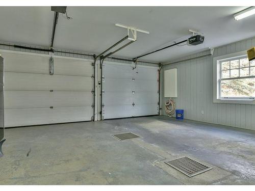 Garage - 7 Rue Lanahan, Magog, QC - Indoor Photo Showing Garage