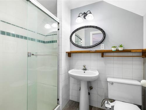1546 Marina Way, Nanoose Bay, BC - Indoor Photo Showing Bathroom