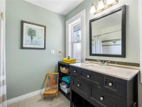 1546 Marina Way, Nanoose Bay, BC - Indoor Photo Showing Bathroom