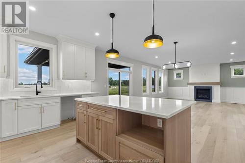 263 Joan Flood, Essex, ON - Indoor Photo Showing Kitchen With Upgraded Kitchen