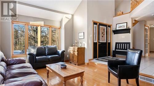 70 Valley Ranch Road, Irishtown, NB - Indoor Photo Showing Living Room