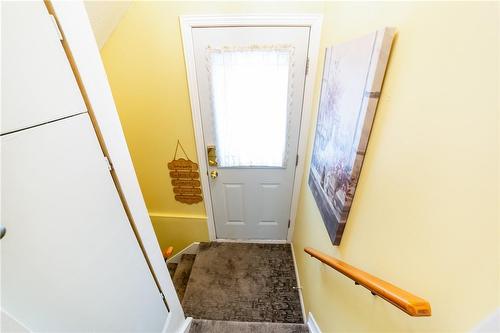 120 Gainsborough Road, Hamilton, ON - Indoor Photo Showing Bedroom